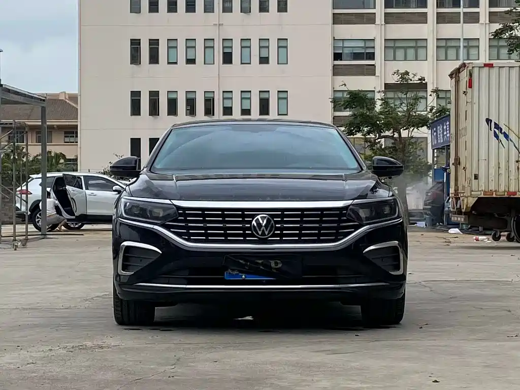 Volkswagen Passat — фото 2
