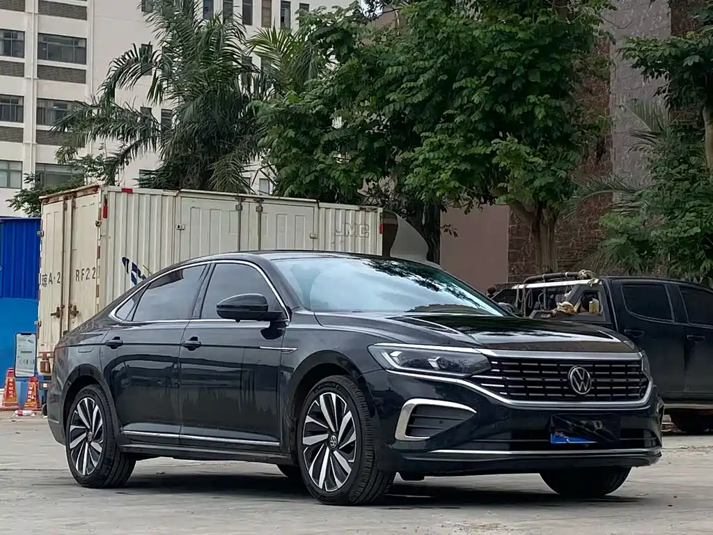 Volkswagen Passat — фото 3