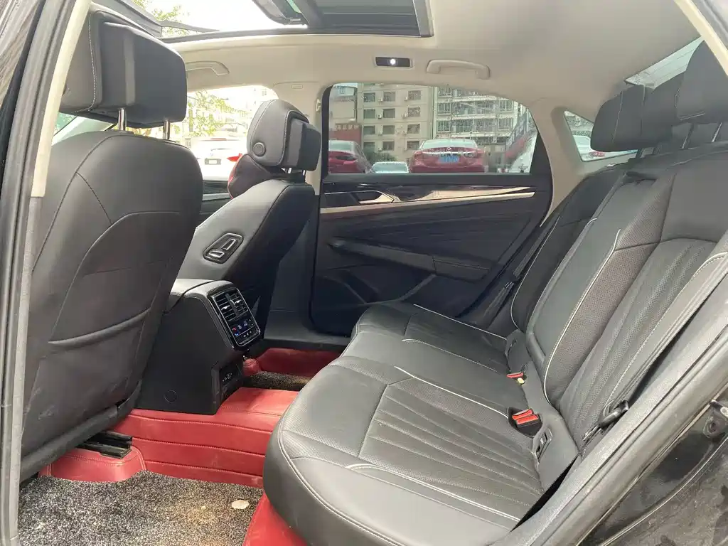 Volkswagen Passat — фото 6
