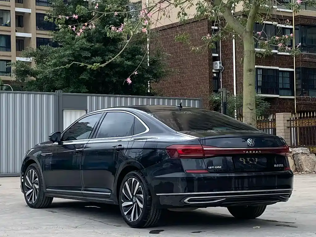 Volkswagen Passat — фото 7