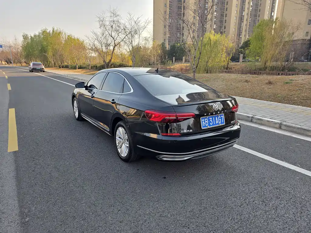 Volkswagen Passat — фото 5