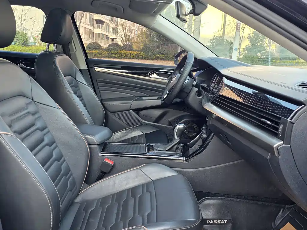 Volkswagen Passat — фото 8