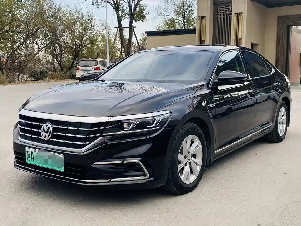 Volkswagen Passat New Energy — фото 3