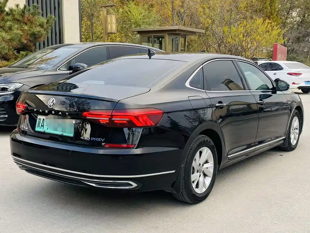 Volkswagen Passat New Energy — фото 6