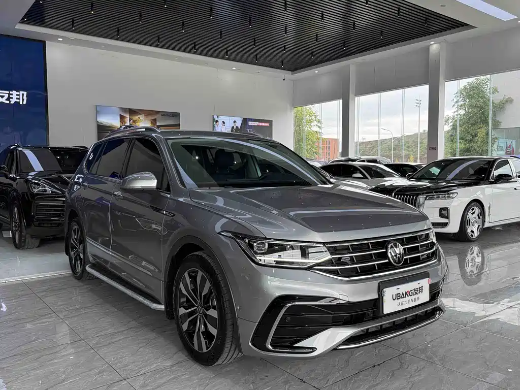 Volkswagen Tiguan L — фото 3