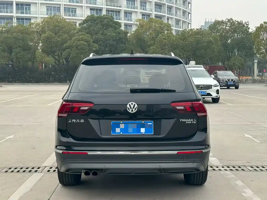 Volkswagen Tiguan L — фото 8