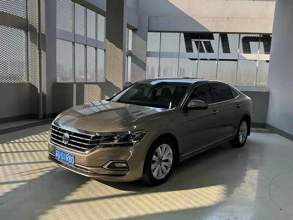 Volkswagen Passat — фото 2