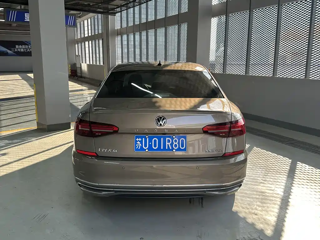 Volkswagen Passat — фото 4