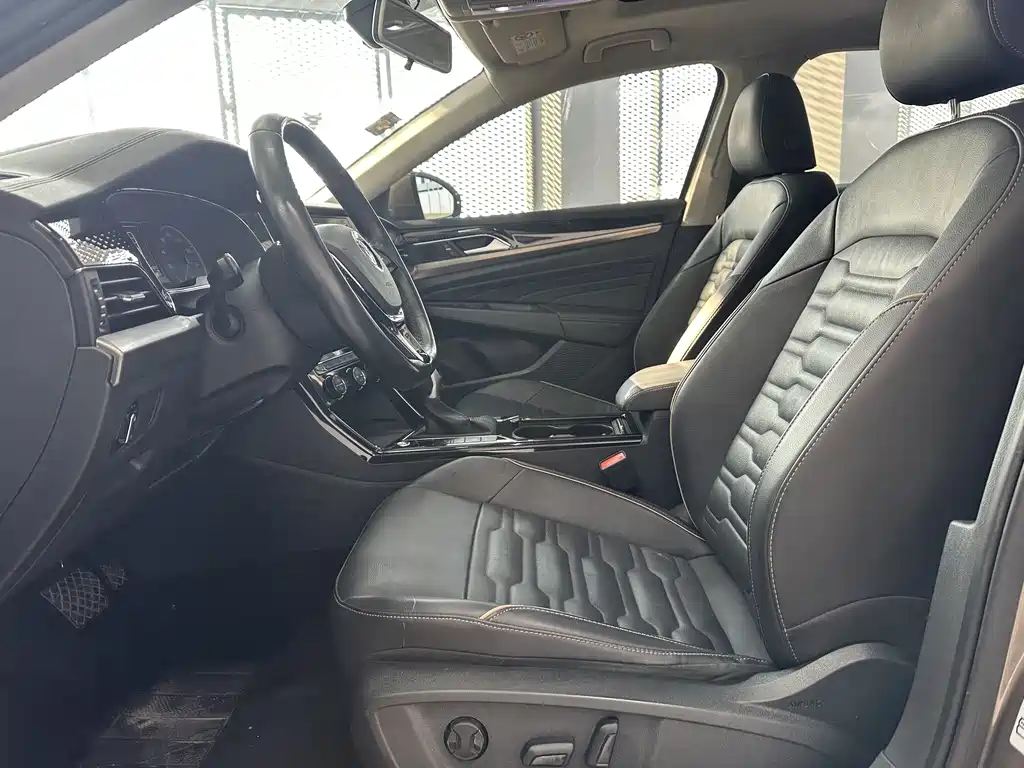 Volkswagen Passat — фото 9