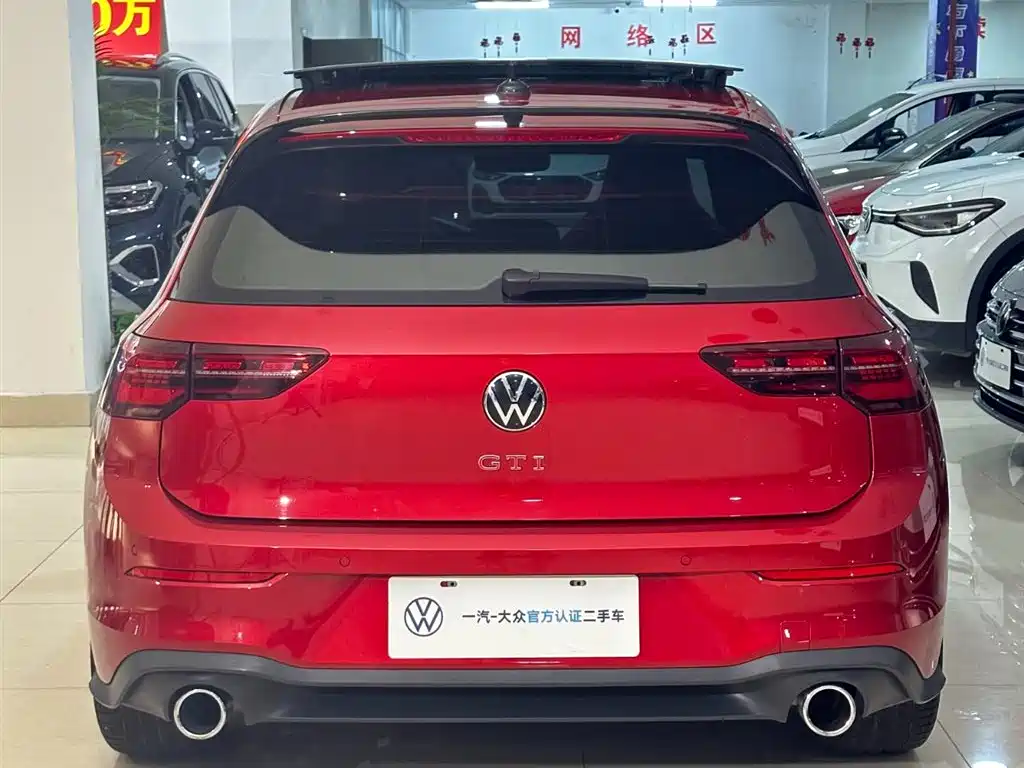 Volkswagen Golf GTI — фото 17