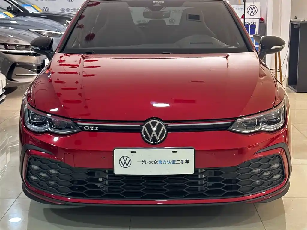 Volkswagen Golf GTI — фото 18