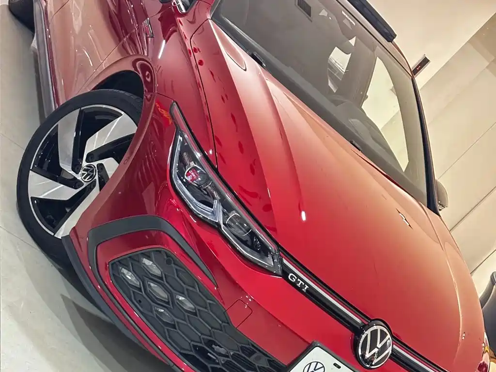 Volkswagen Golf GTI — фото 25