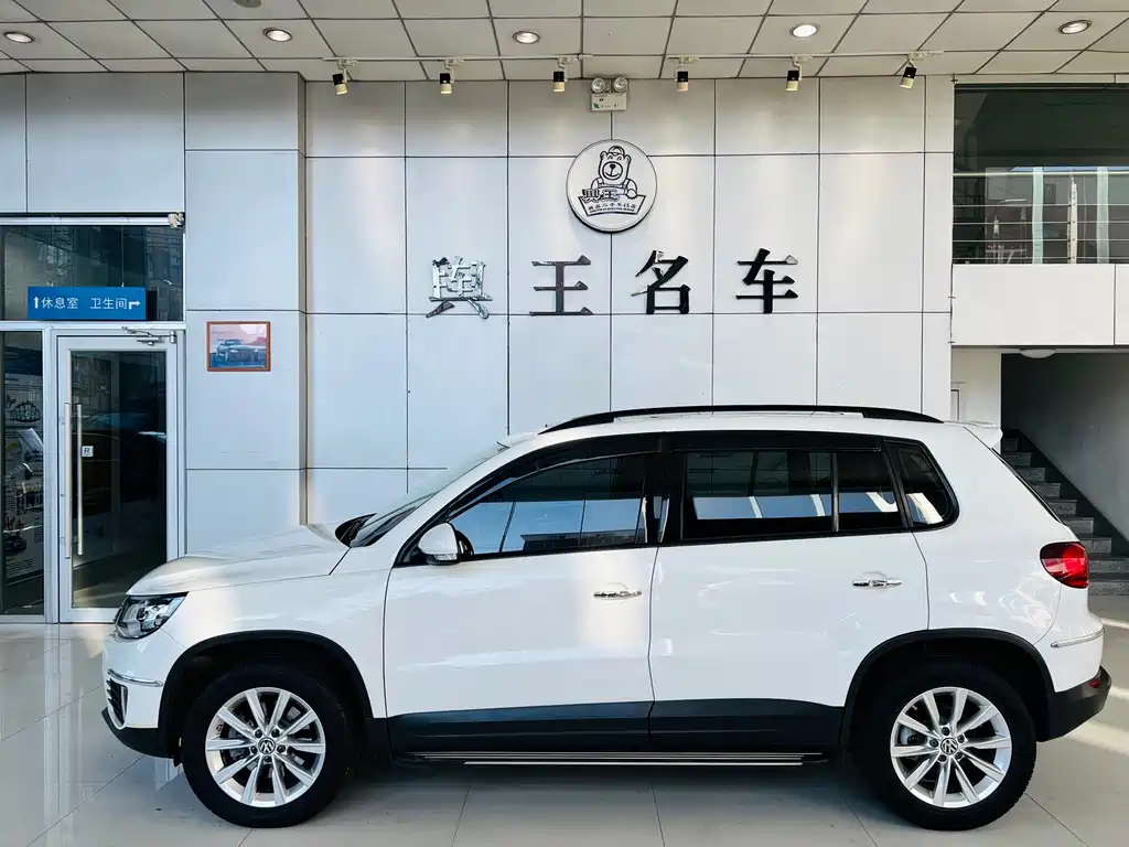 Volkswagen Tiguan — фото 4