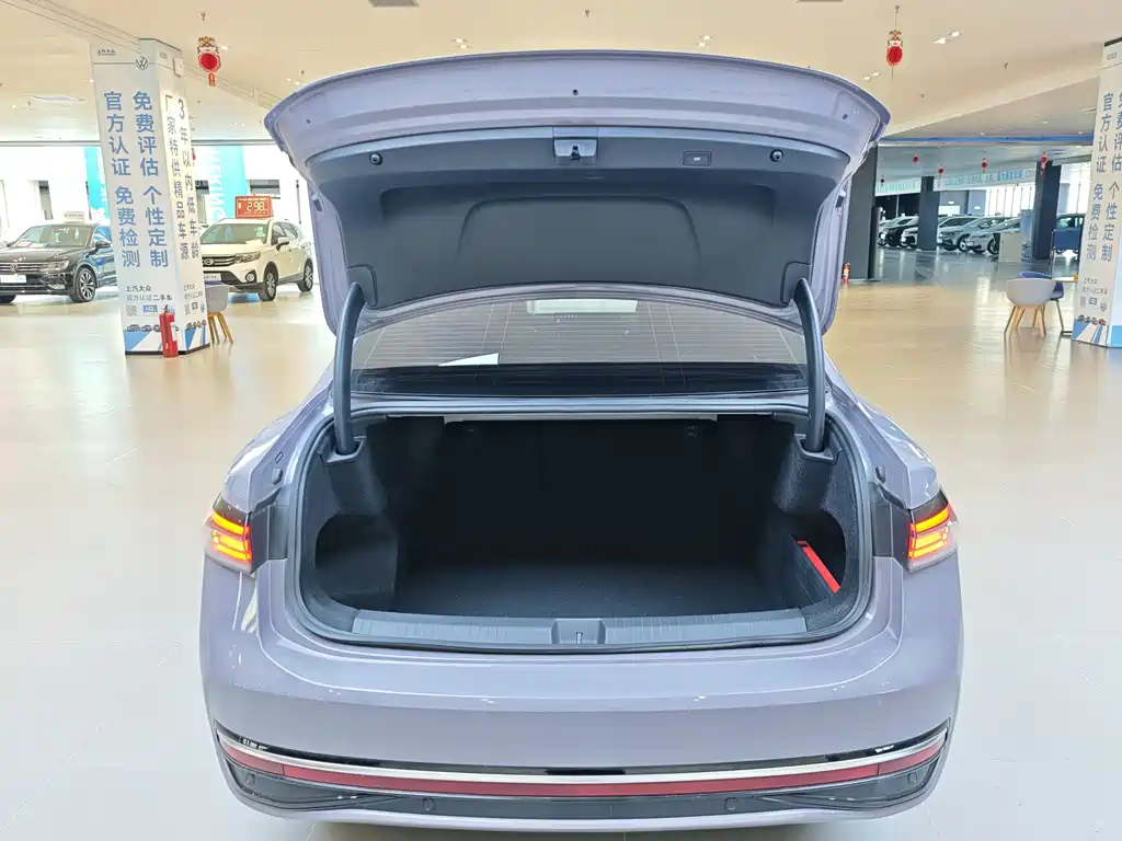 Volkswagen Passat — фото 8