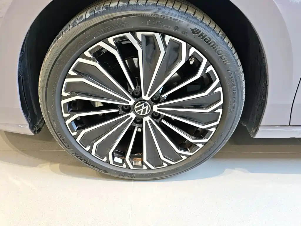 Volkswagen Passat — фото 9