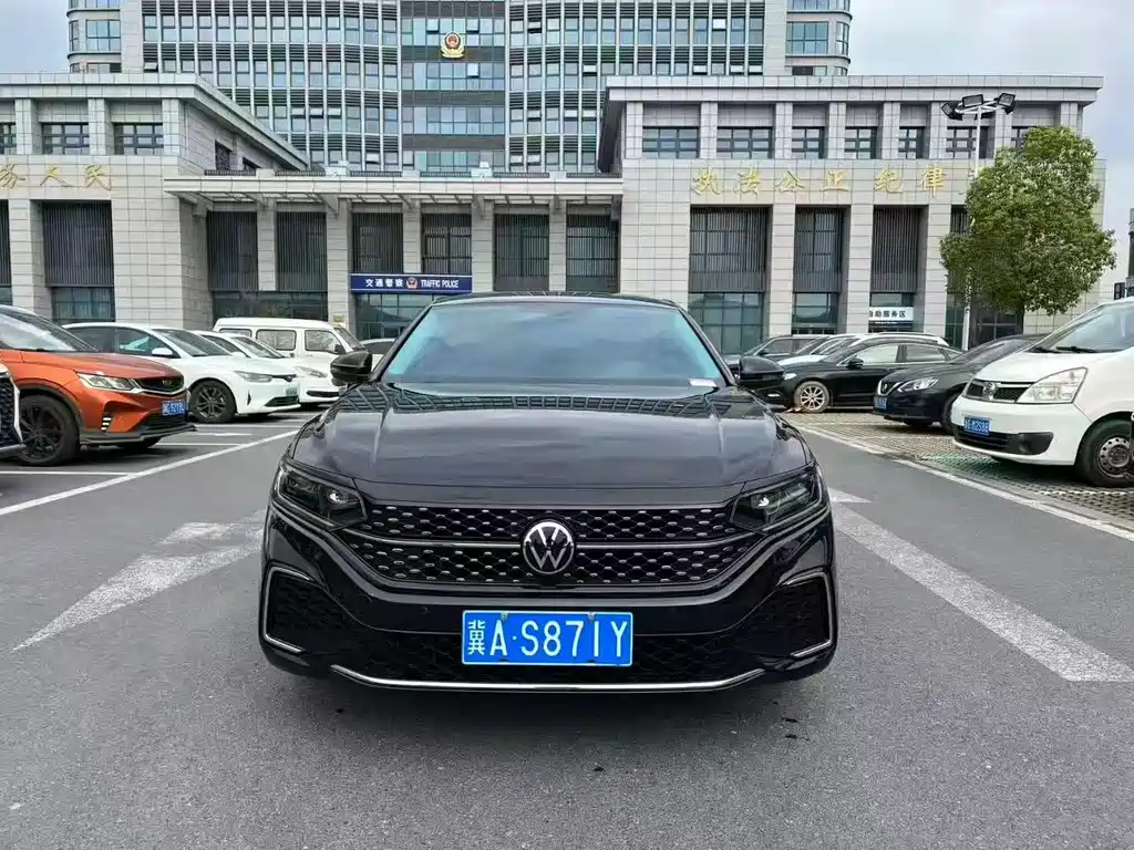 Volkswagen Passat — фото 2