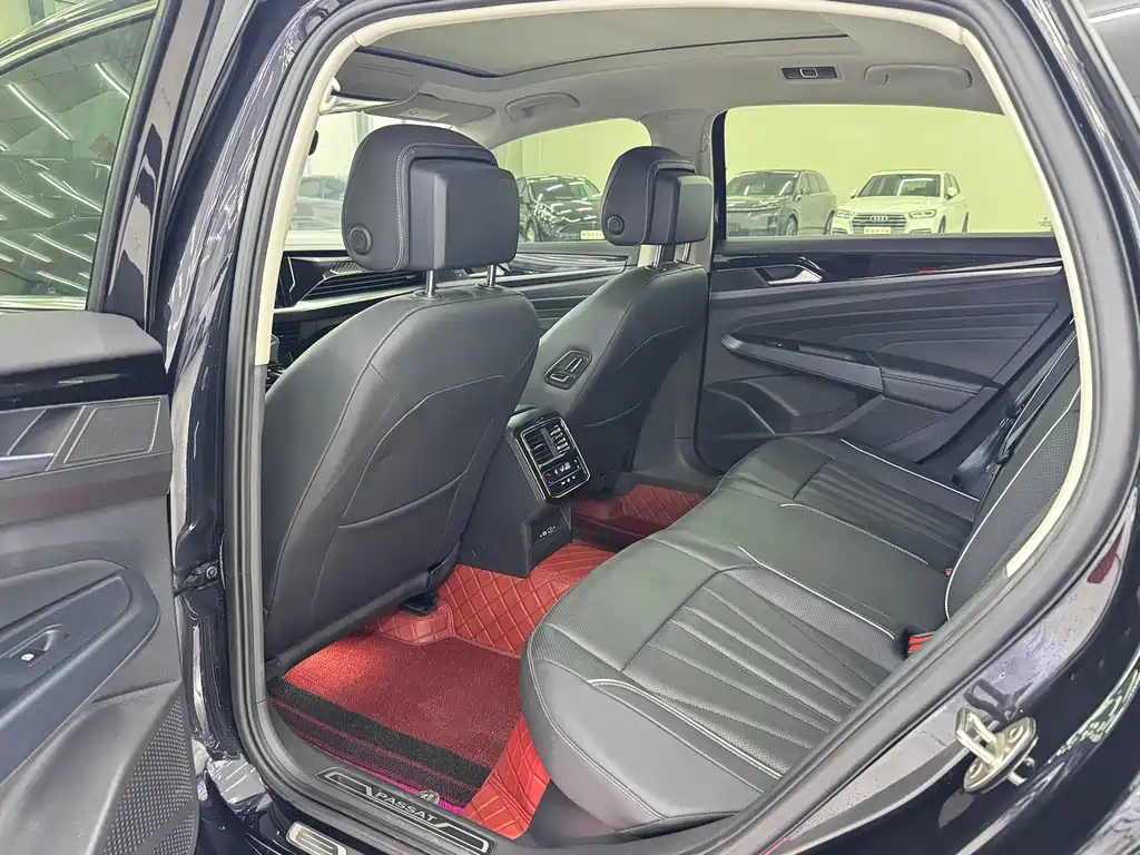 Volkswagen Passat — фото 4