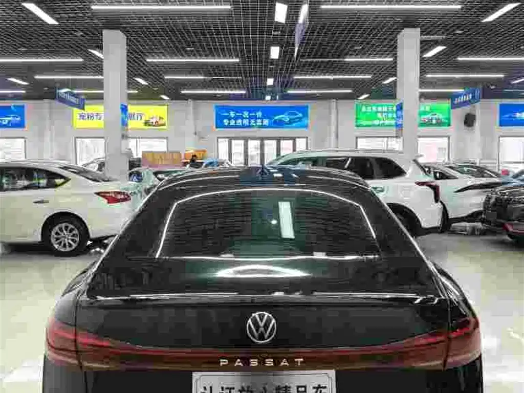Volkswagen Passat — фото 5