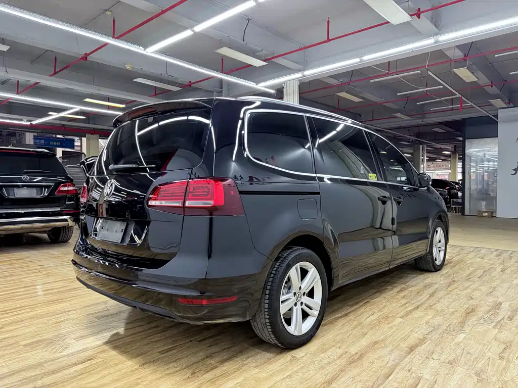 Volkswagen Sharan — фото 6
