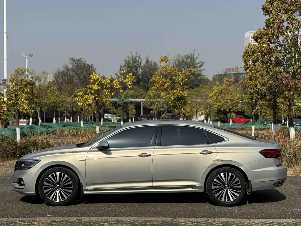 Volkswagen Passat — фото 5