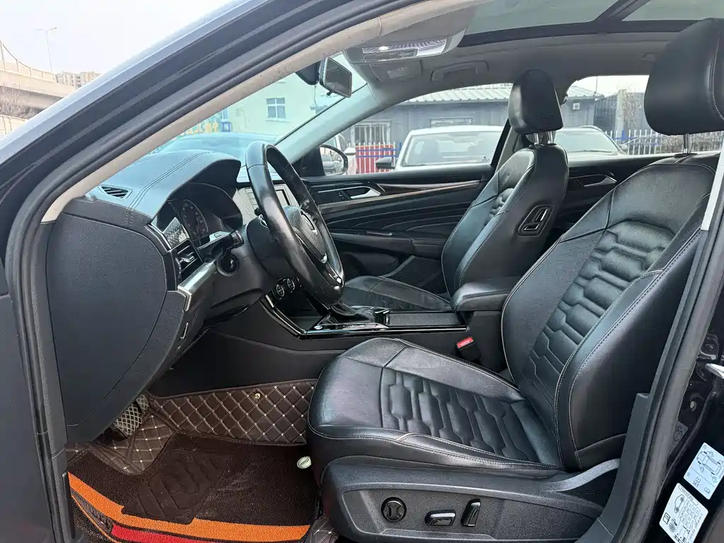 Volkswagen Passat — фото 6