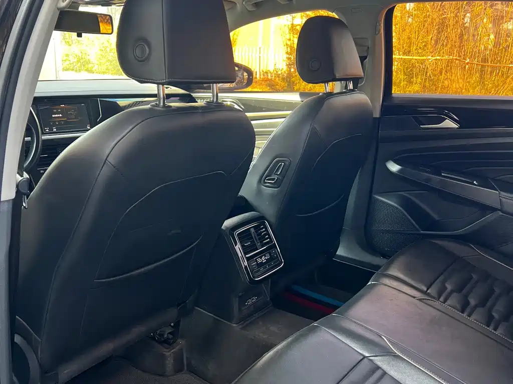 Volkswagen Passat — фото 4