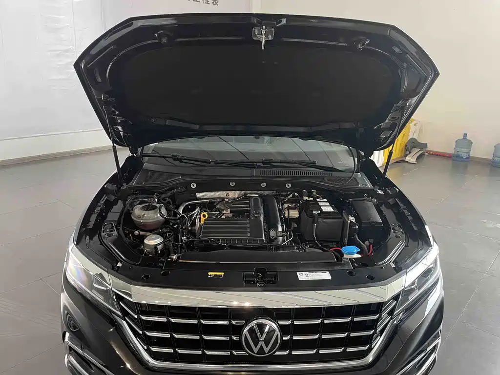 Volkswagen Passat — фото 22