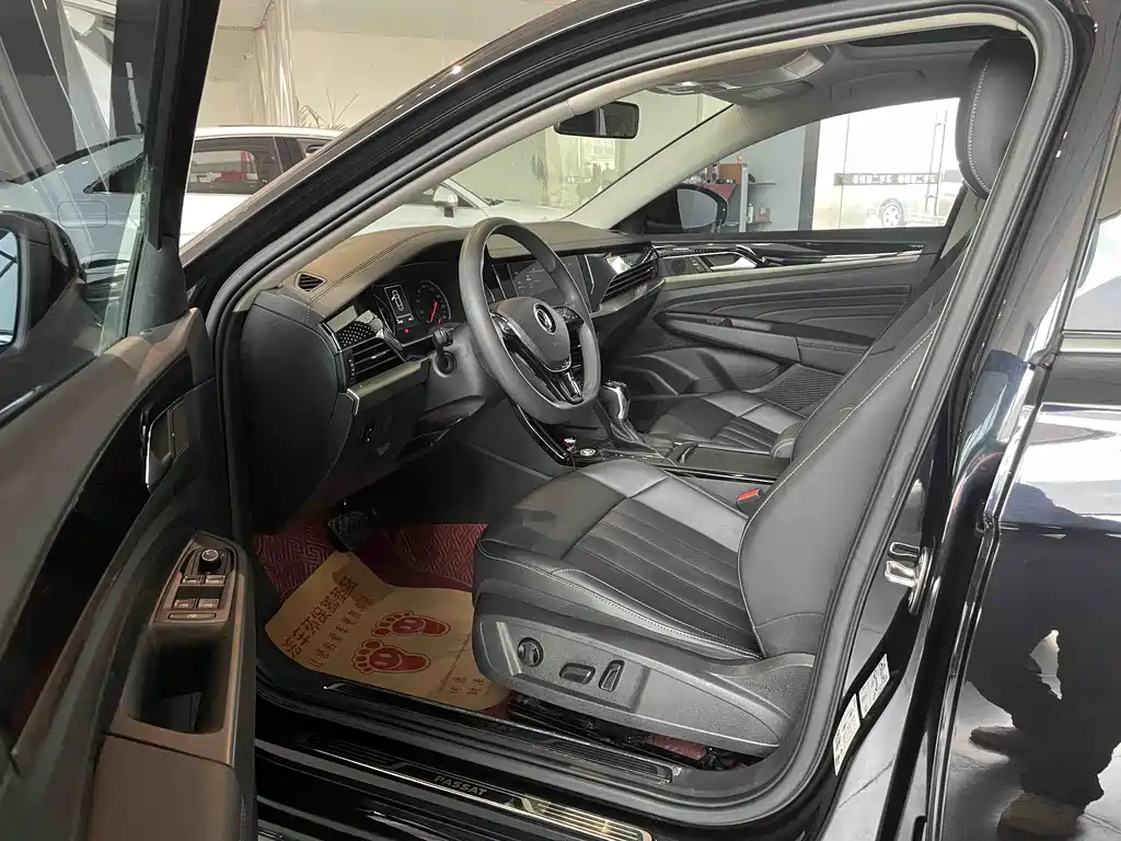 Volkswagen Passat — фото 9
