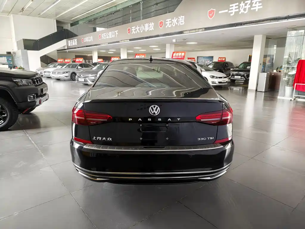 Volkswagen Passat — фото 6