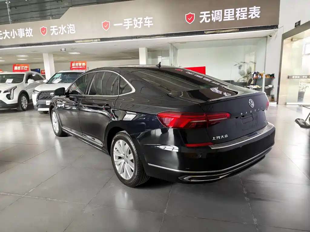 Volkswagen Passat — фото 7
