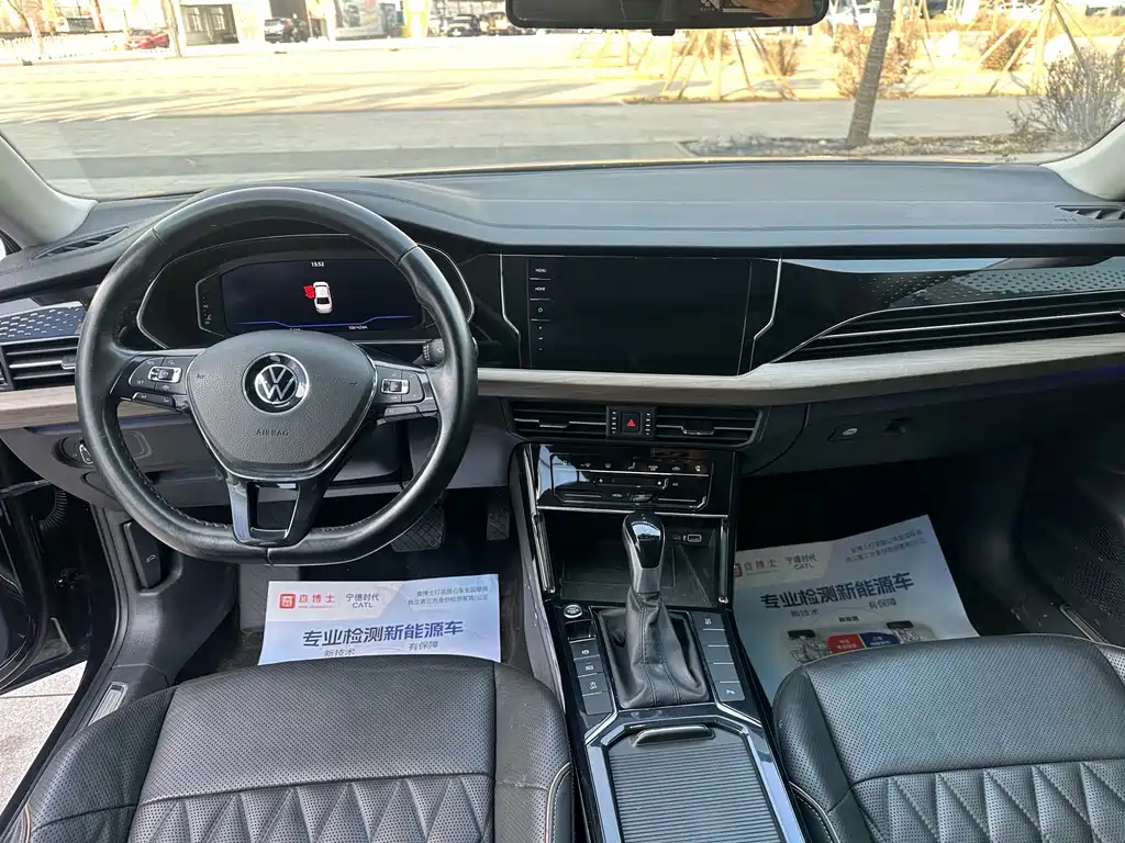 Volkswagen Passat — фото 8