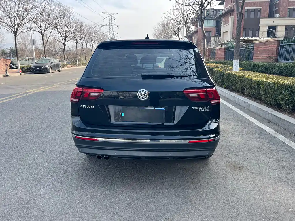 Volkswagen Tiguan L — фото 4