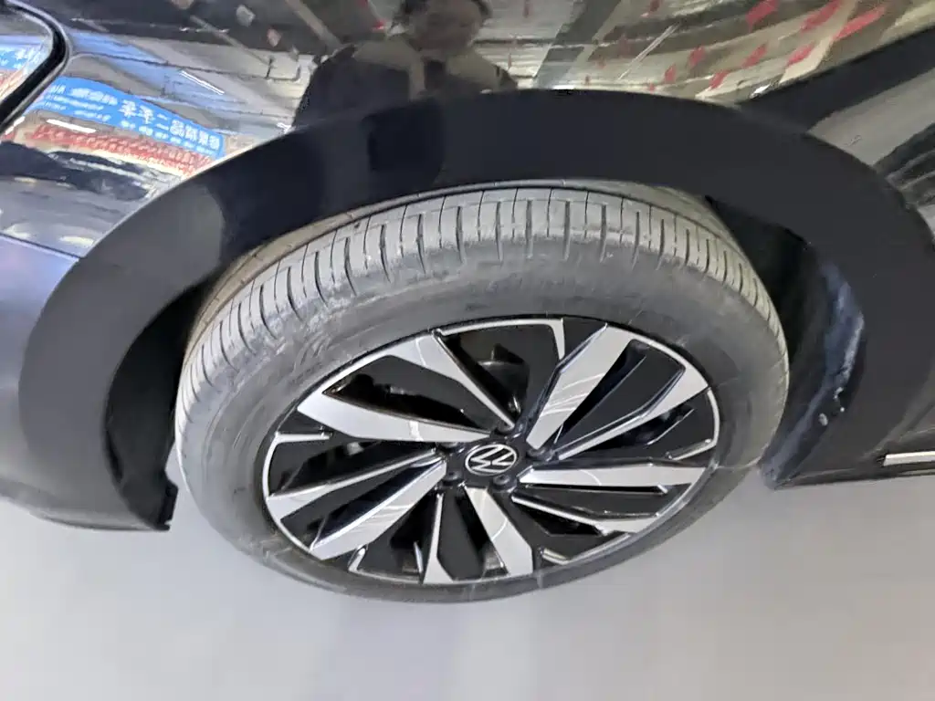 Volkswagen Passat — фото 5