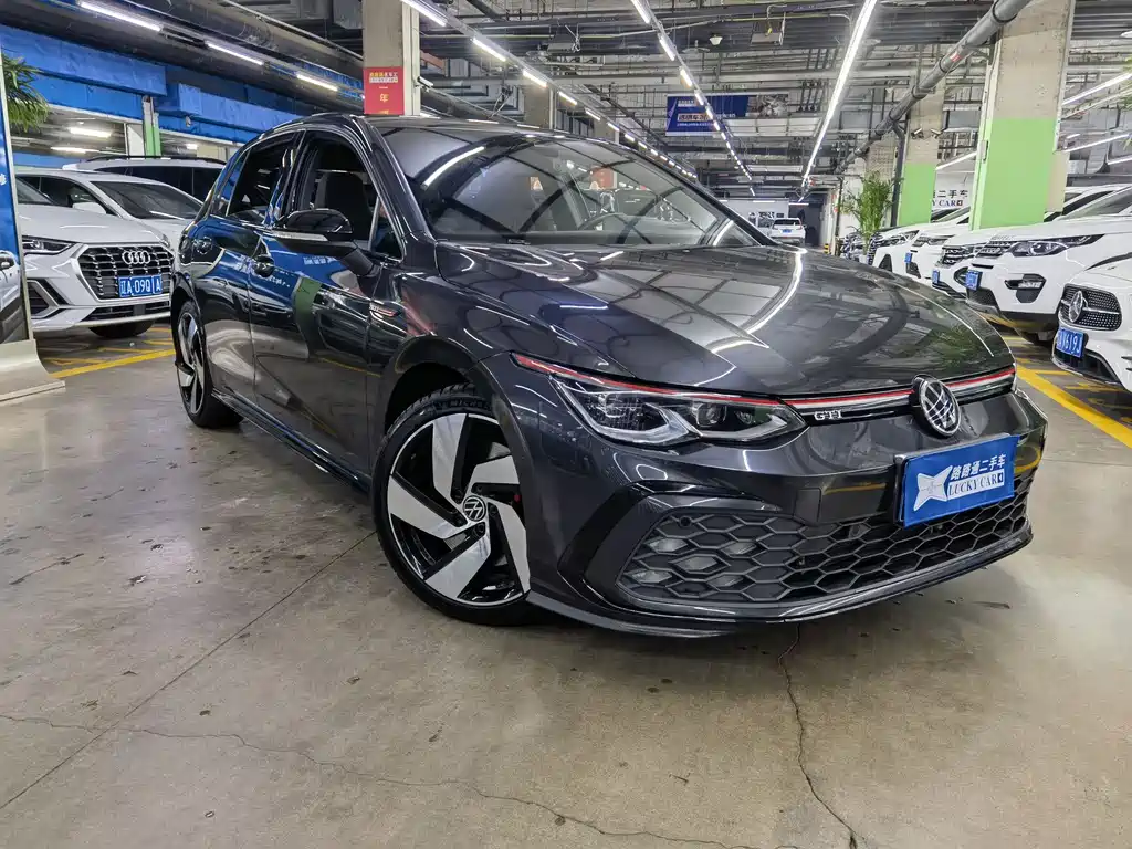 Volkswagen Golf GTI — фото 3