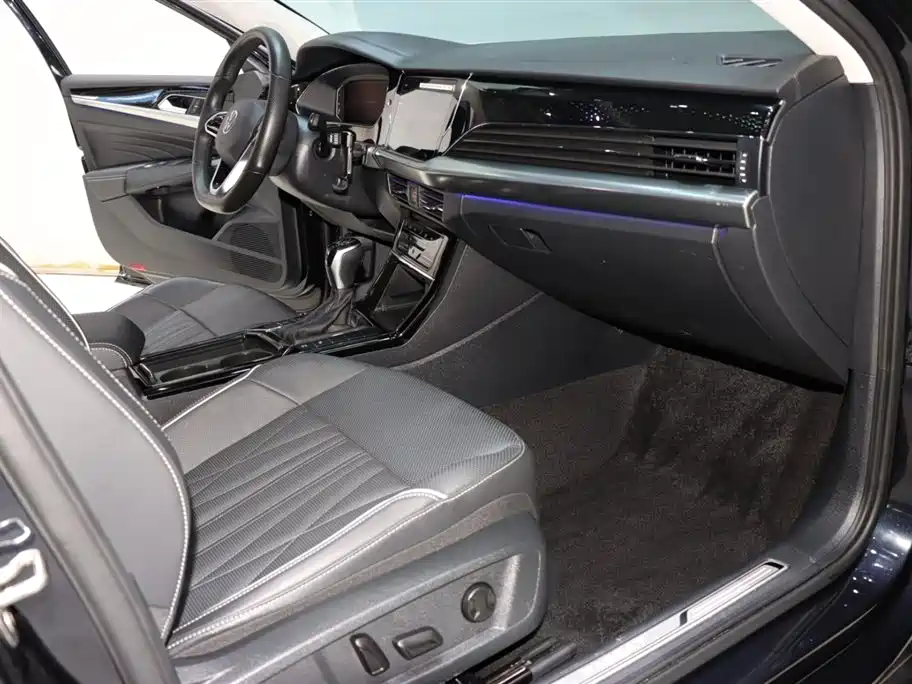 Volkswagen Passat — фото 8