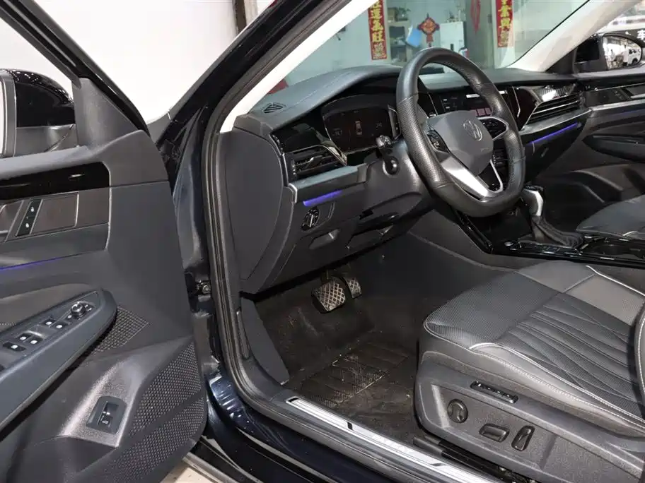 Volkswagen Passat — фото 9