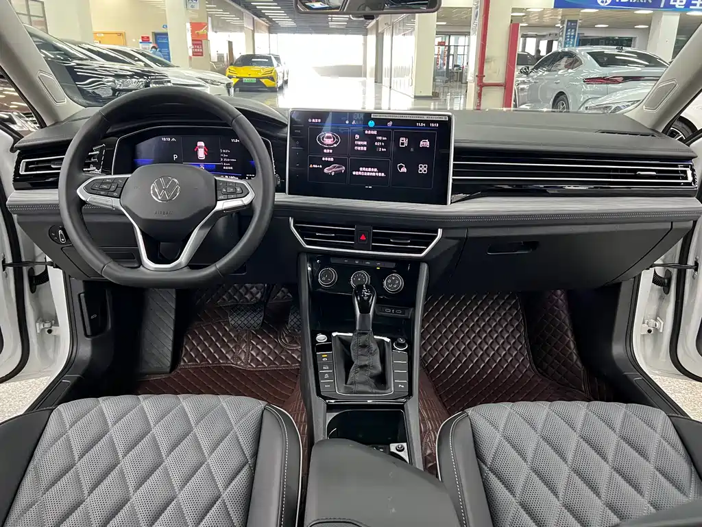 Volkswagen Sagitar — фото 6
