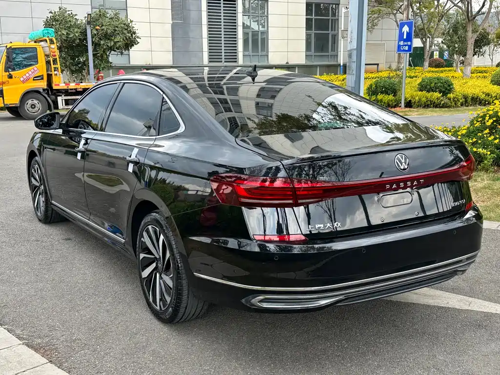Volkswagen Passat — фото 4