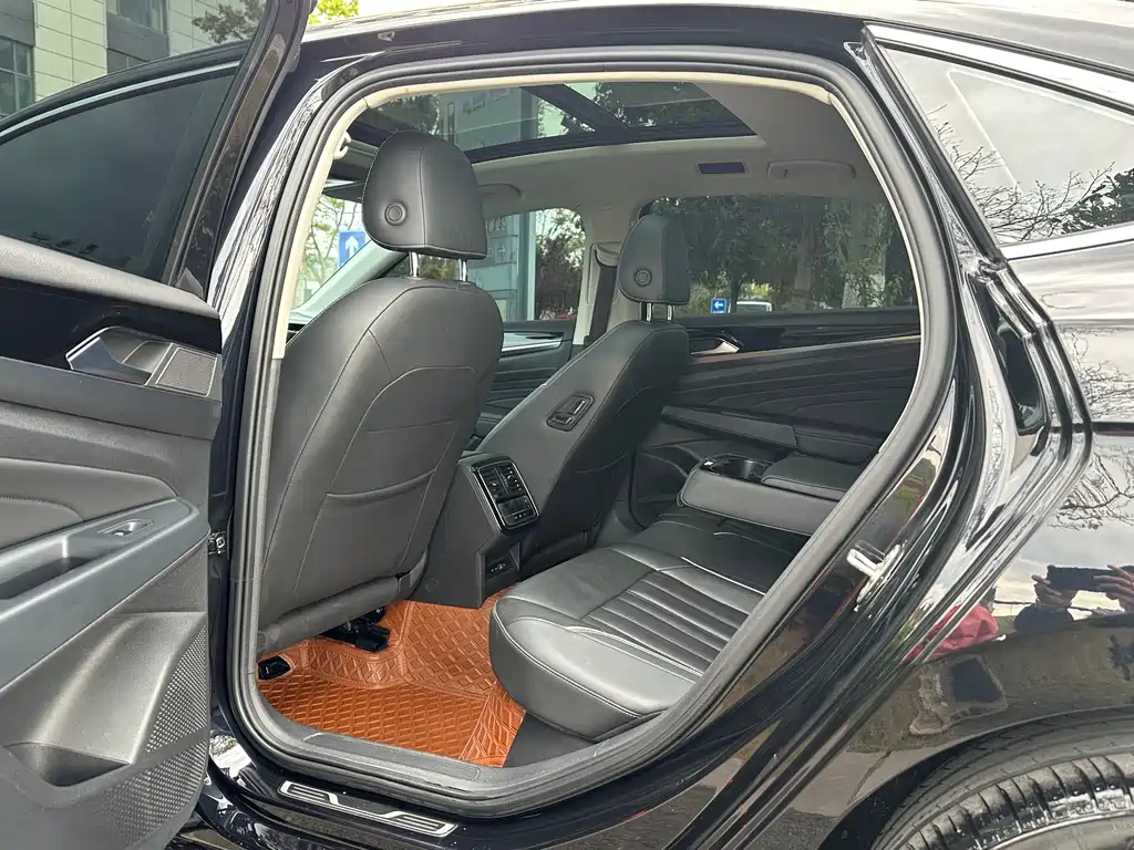 Volkswagen Passat — фото 9