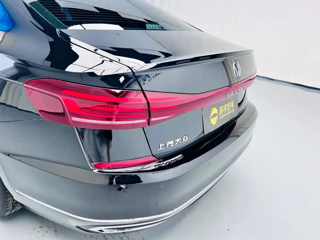 Volkswagen Passat — фото 9