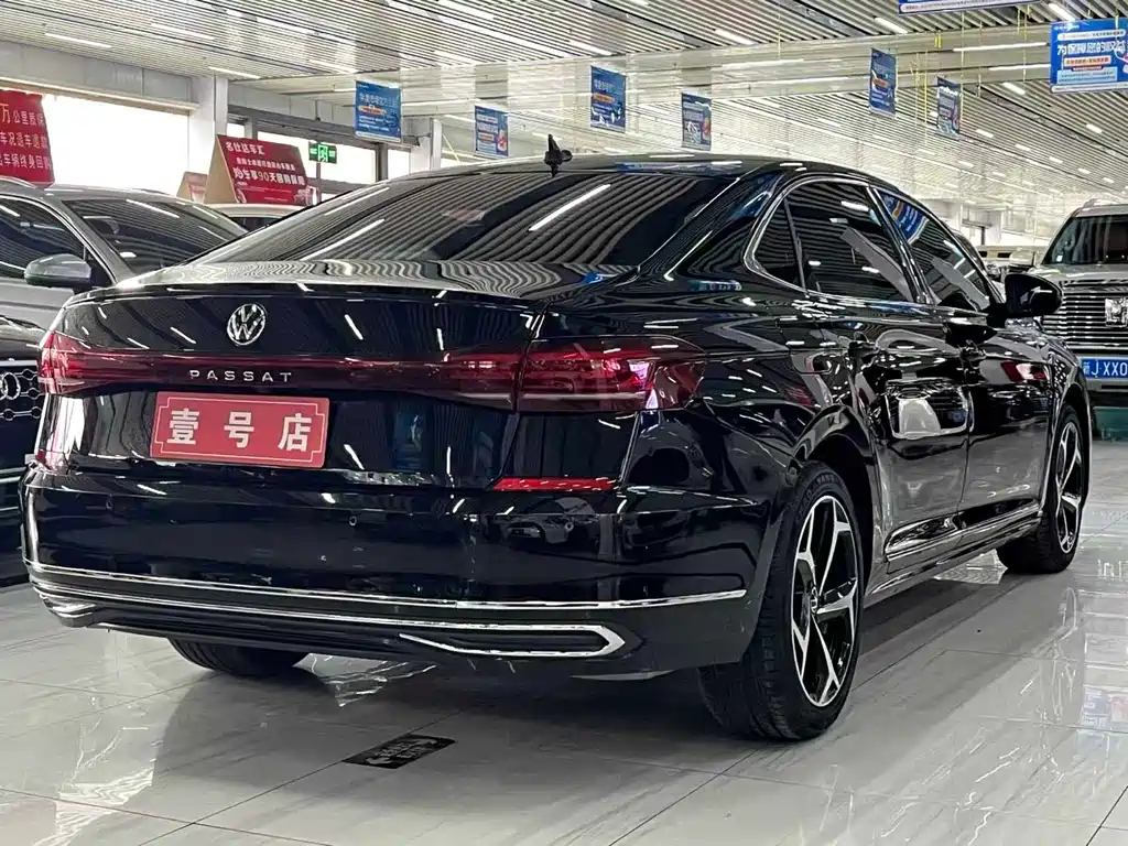 Volkswagen Passat — фото 4
