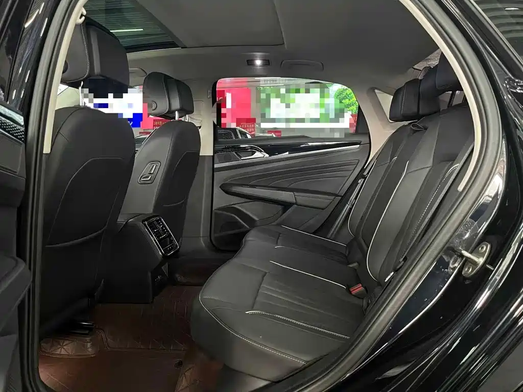 Volkswagen Passat — фото 9