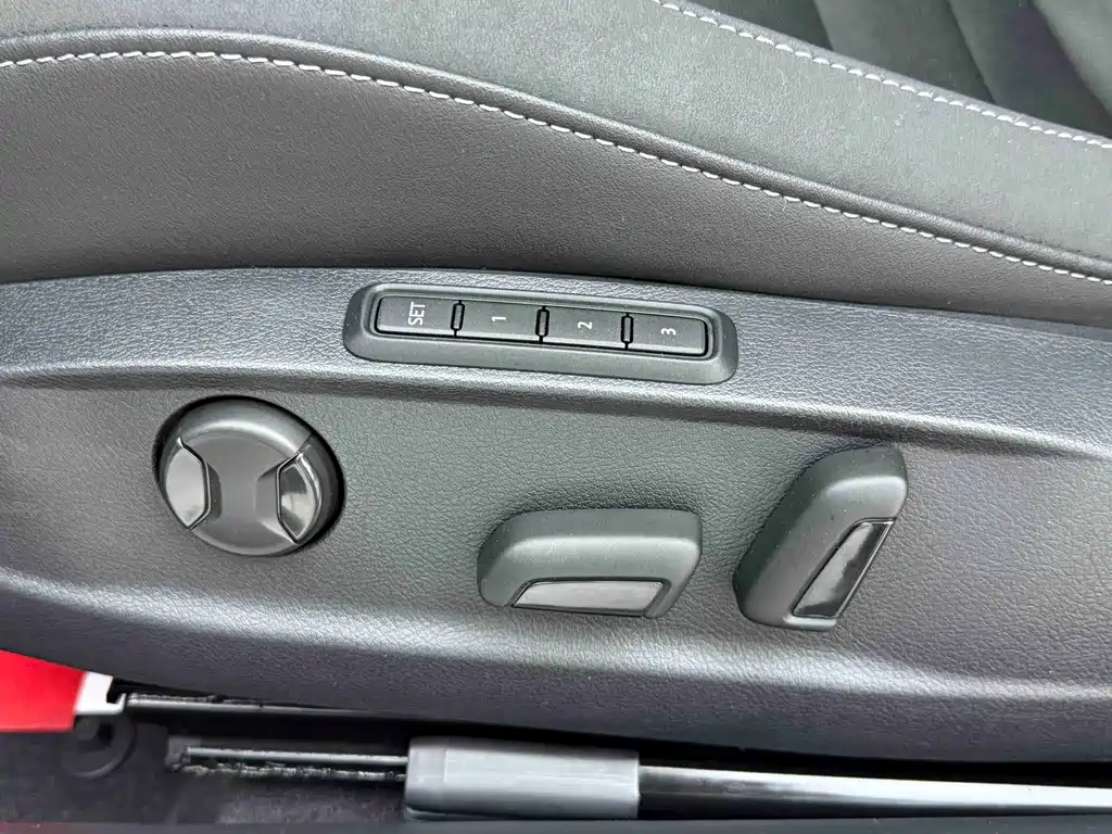 Volkswagen CC — фото 17