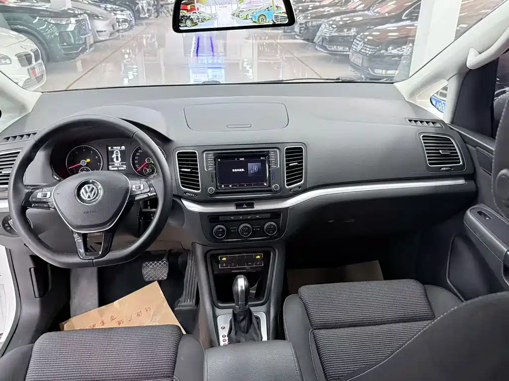Volkswagen Sharan — фото 2