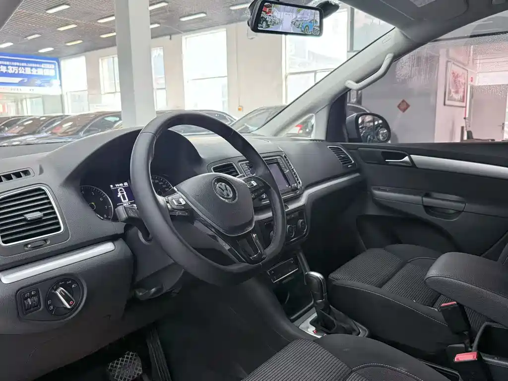 Volkswagen Sharan — фото 3