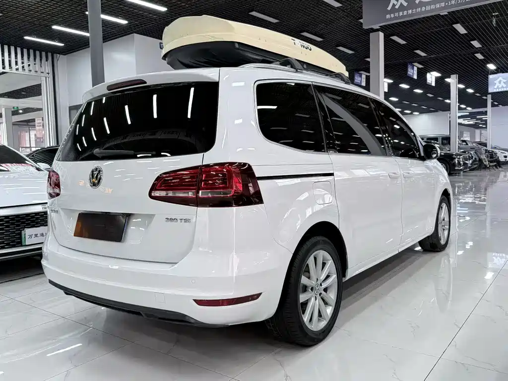 Volkswagen Sharan — фото 9