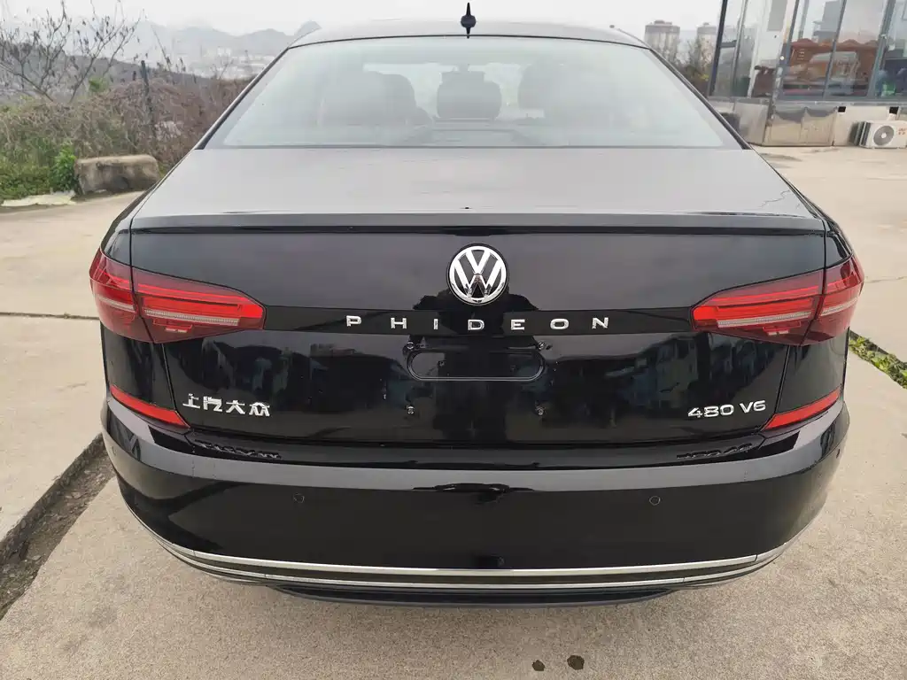 Volkswagen Passat — фото 14