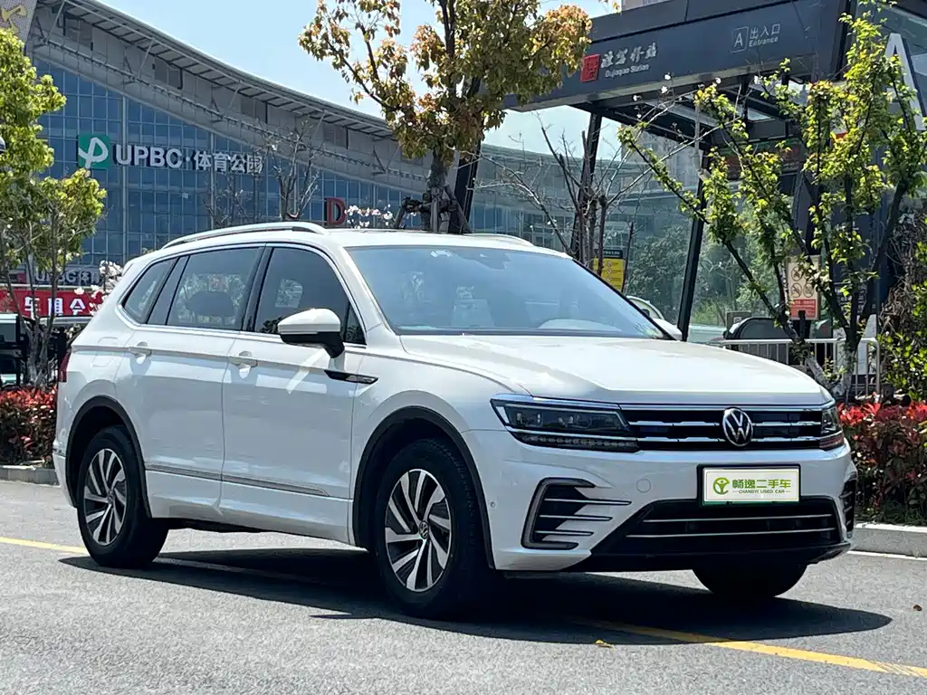 Volkswagen Tiguan L New Energy — фото 3