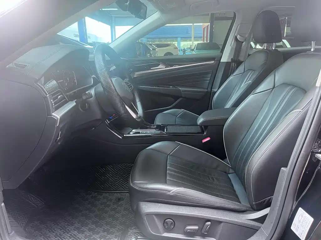 Volkswagen Passat — фото 4