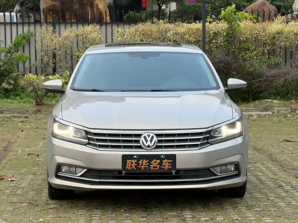 Volkswagen Passat — фото 2